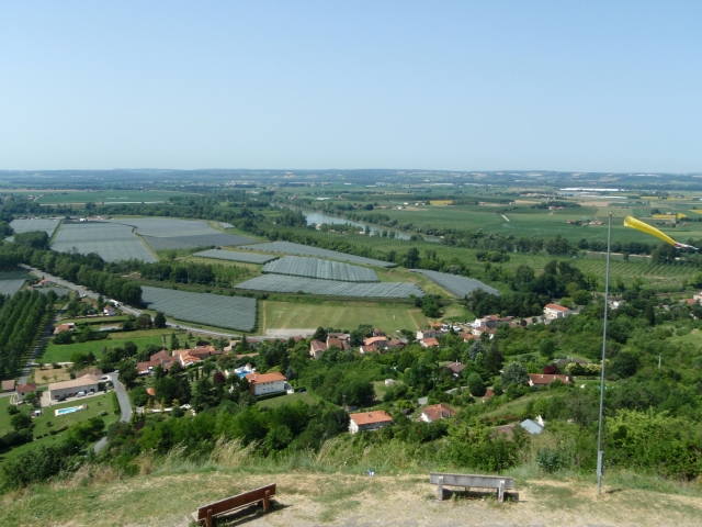 le panorama sur la confluence du Lot et de la Garonne