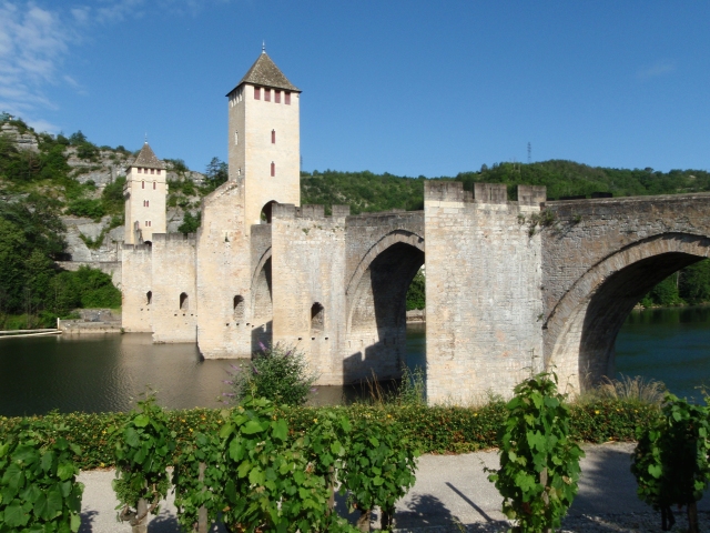 le pont Valentré, sur le Lot à Cahors
